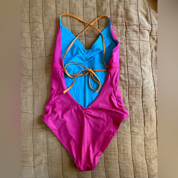 Patagonia reversible one piece small, excellent condition! - Picture 3 of 3